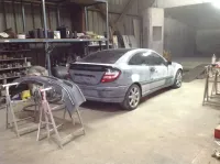 Coupé Mercedes C220 – Réparation et peinture complète (1)