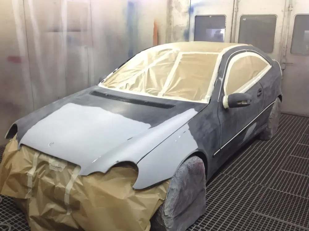 Coupé Mercedes C220 – Réparation et peinture complète (15)