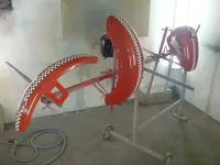 Harley Davidson Décoration Diablotin rouge et damier (3)