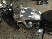 Triumph – Peinture chrome restauration -12