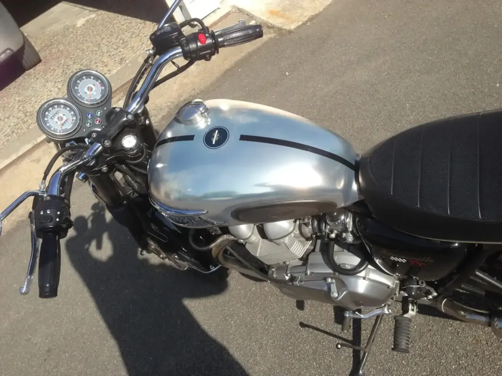 Triumph – Peinture chrome restauration -13