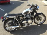 Triumph – Peinture chrome restauration -1