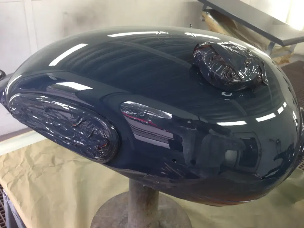 Triumph – Peinture chrome restauration -9