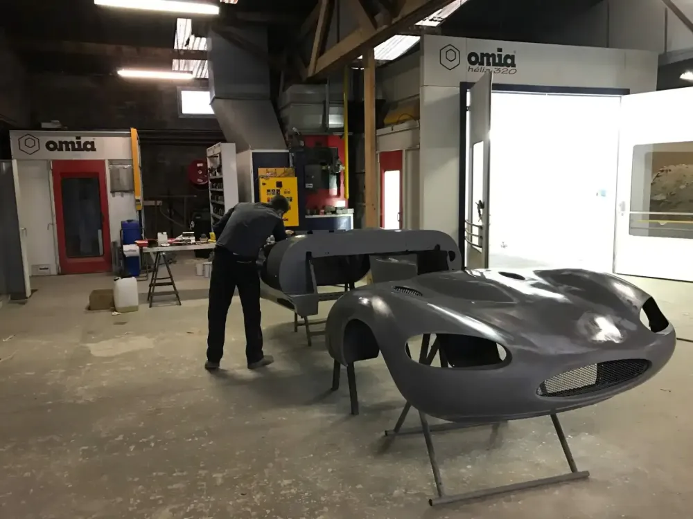 Ginetta G20 – Modification et peinture complète (15)