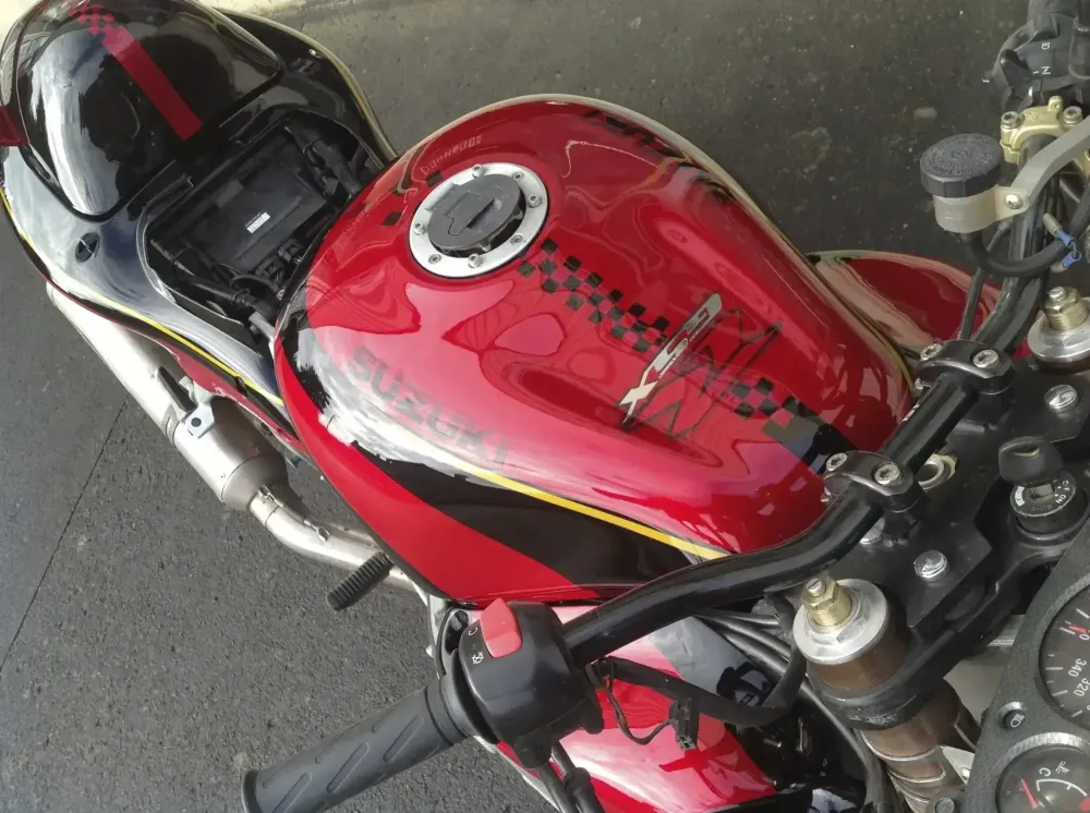 Suzuki Hayabusa 1300 – Personnalisation street (4)