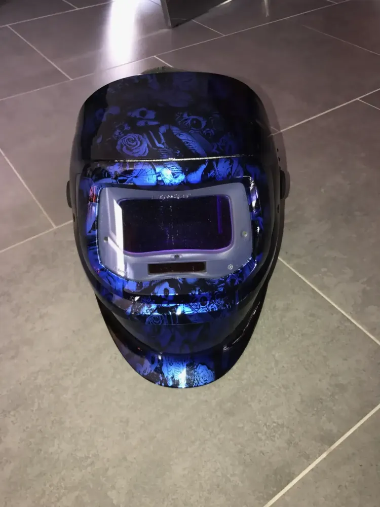 Hydrographie & aérographie sur cagoule de soudure -3