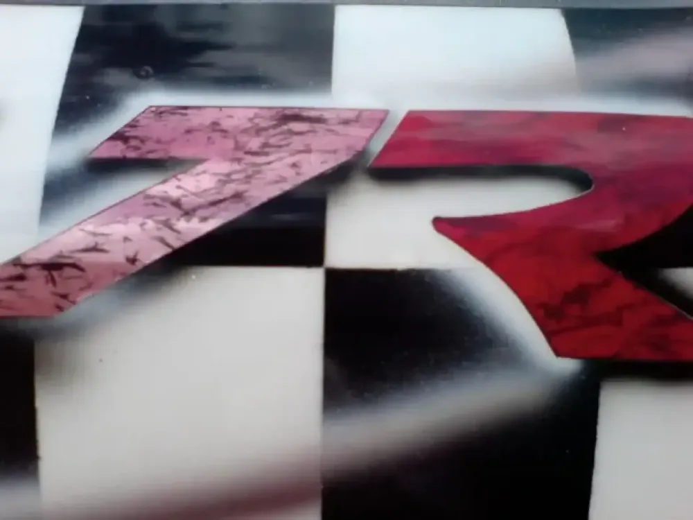 ZX7R Réparation et décoration (5)