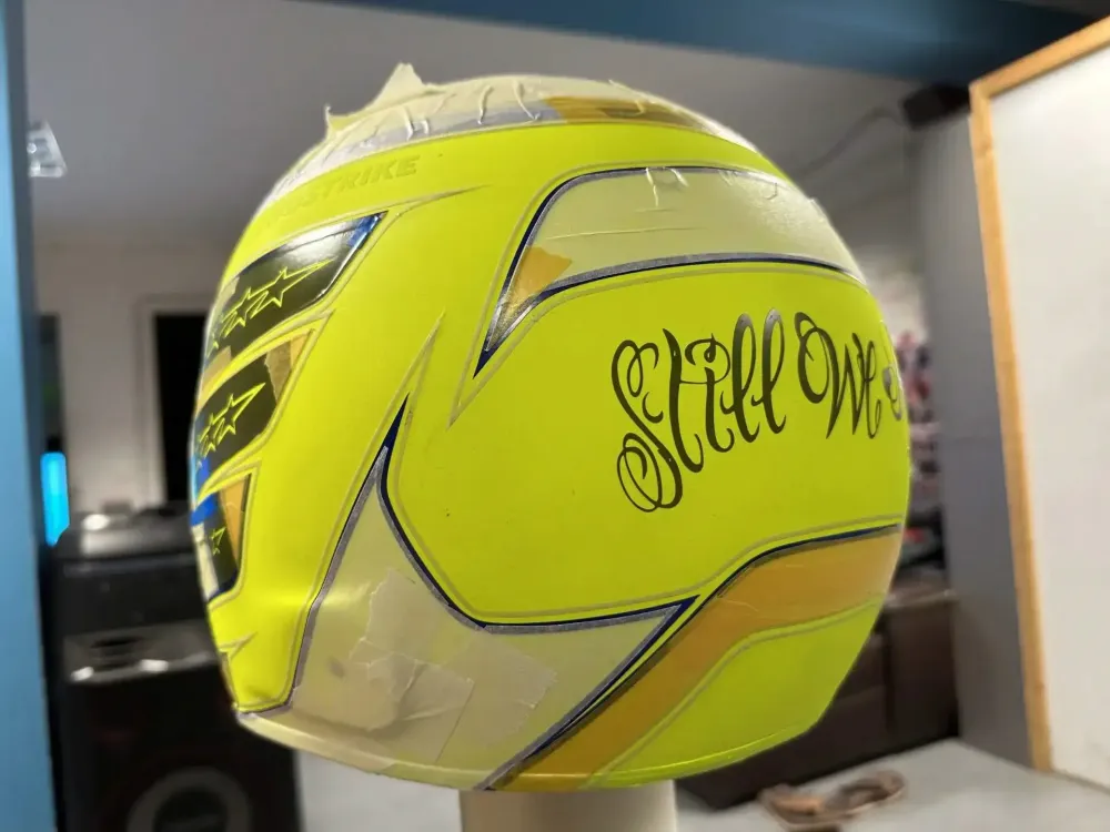 Casque Hamilton Mercedes 2022 – Jaune fluo mat (28)