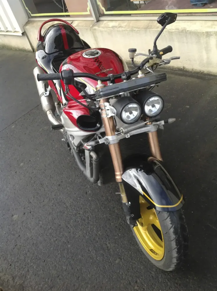 Suzuki Hayabusa 1300 – Personnalisation street (18)