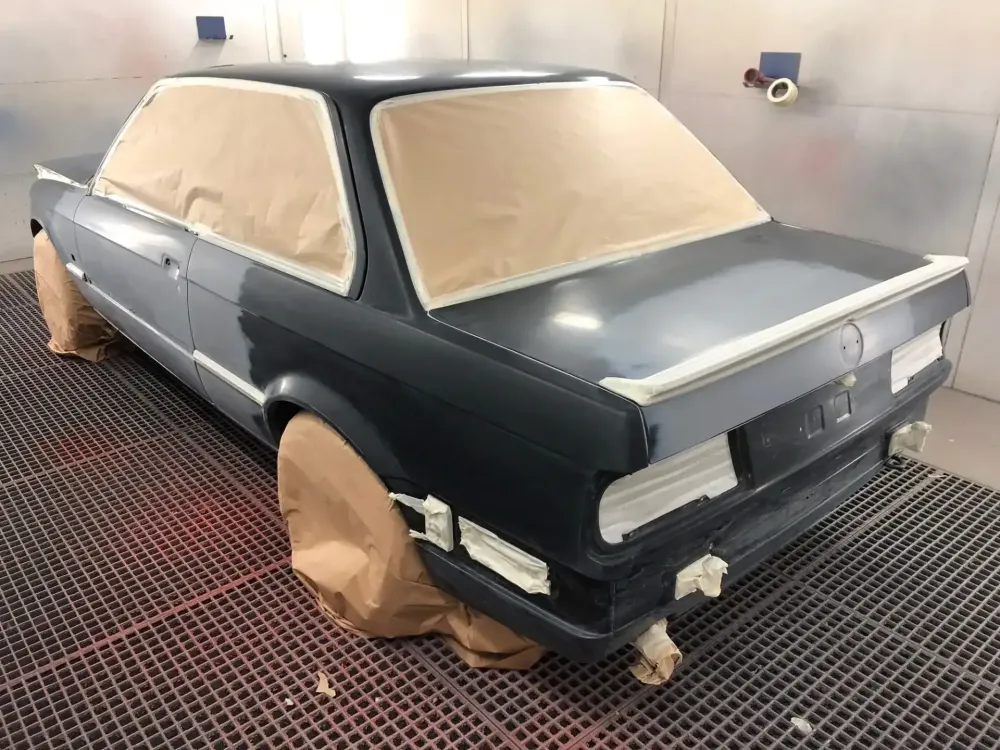 BMW E30 – Restauration et peinture complète (4)