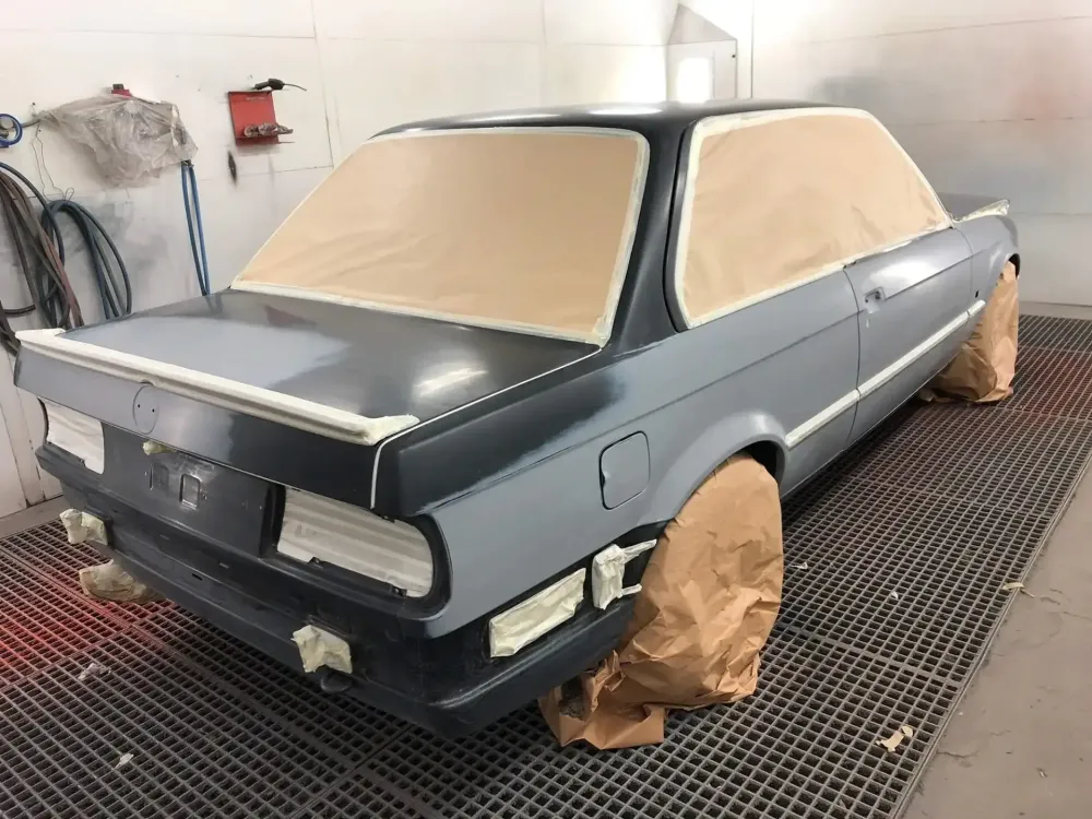 BMW E30 – Restauration et peinture complète (6)