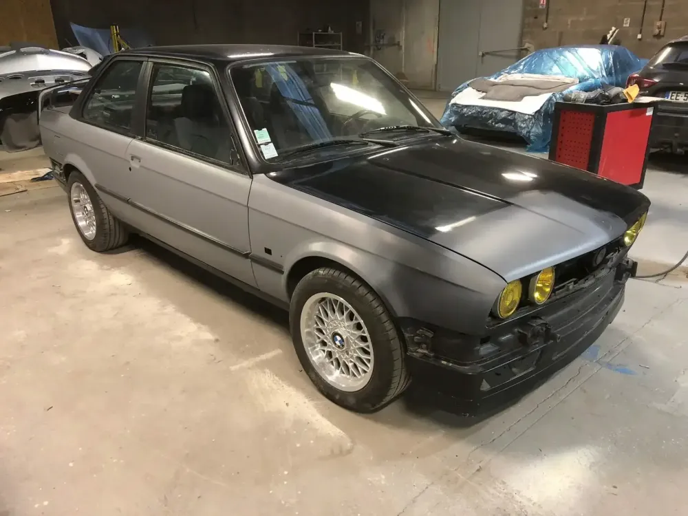 BMW E30 – Restauration et peinture complète (9)