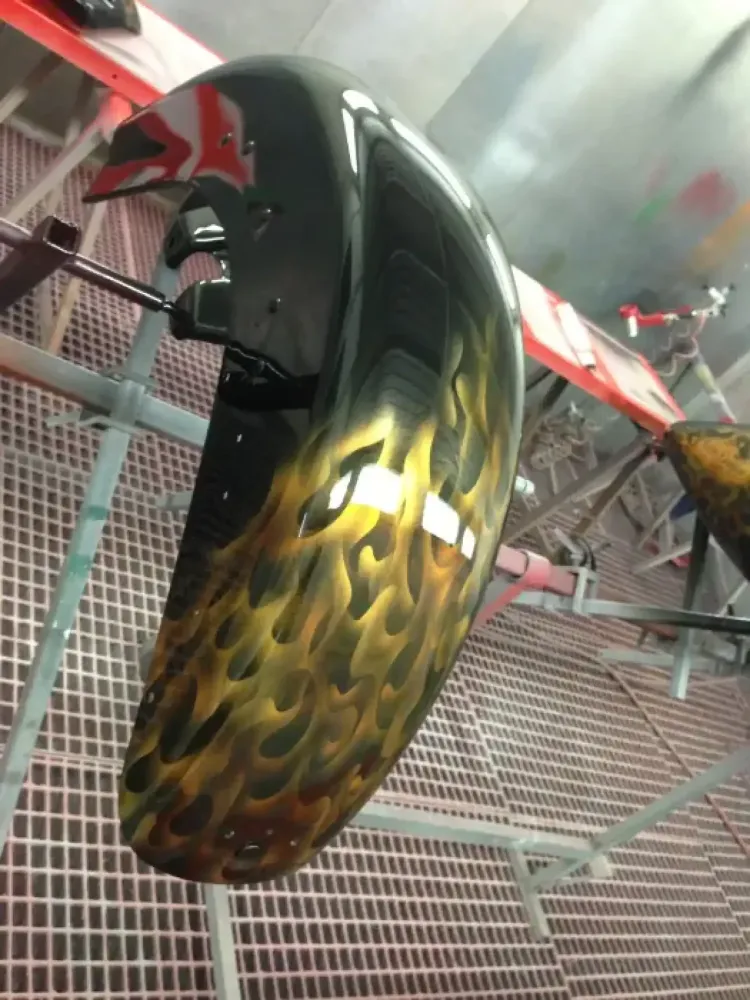 Harley Davidson – Aérographie tête de mort flamming (18)