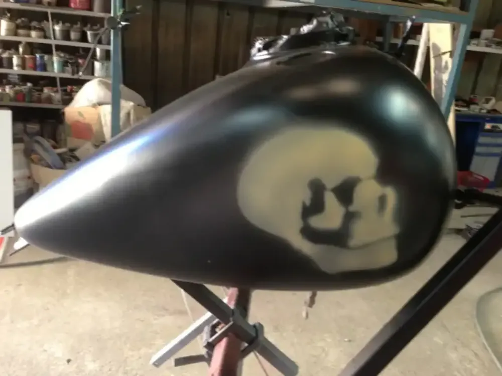 Harley Davidson – Aérographie tête de mort flamming (7)