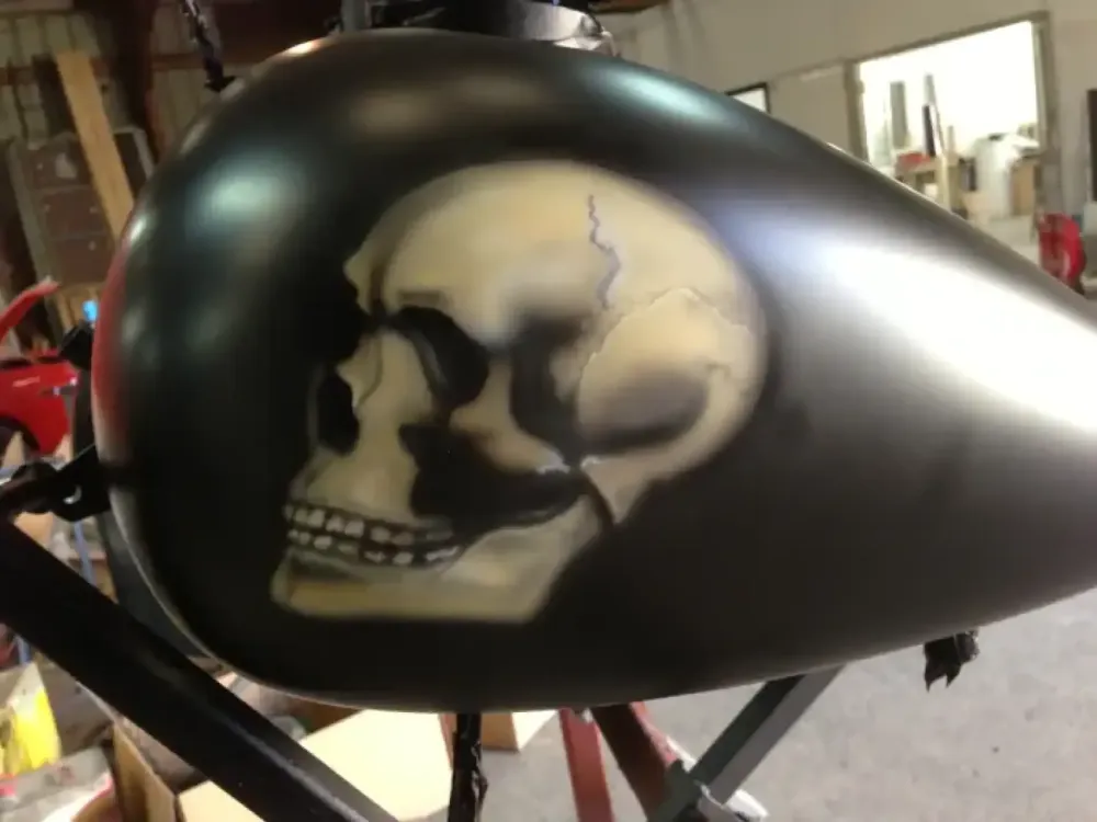 Harley Davidson – Aérographie tête de mort flamming (9)