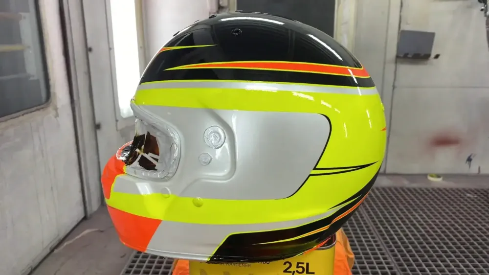 Casque karting – Fluo mat brillant & feuilles d’or (38)