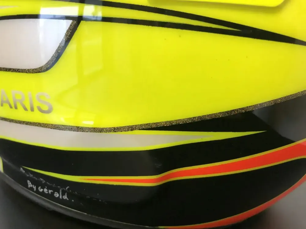 Casque karting – Fluo mat brillant & feuilles d’or (25)