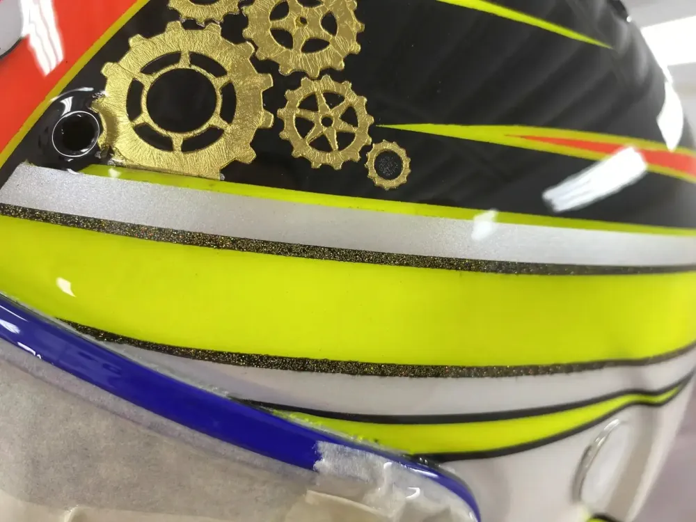 Casque karting – Fluo mat brillant & feuilles d’or (19)