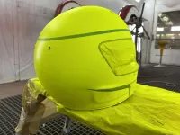 Casque karting – Fluo mat brillant & feuilles d’or (7)