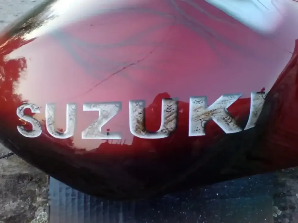 Airbrush métal – Réservoir publicitaire (1)