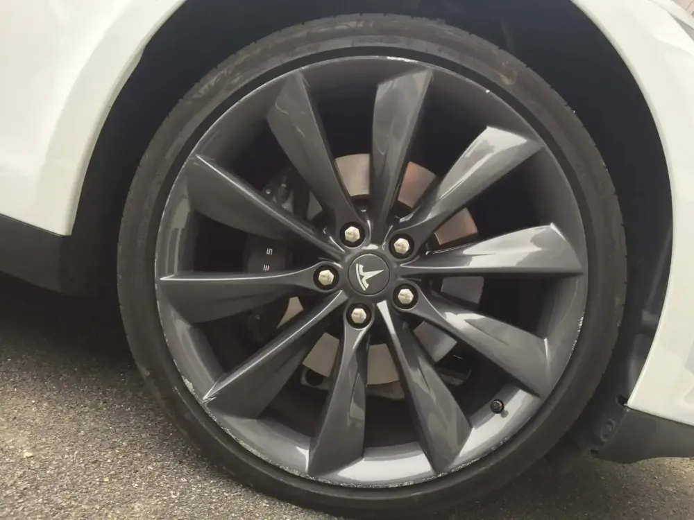 Tesla – Peinture de jantes (4)