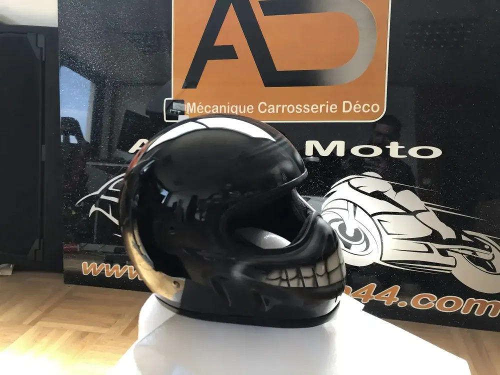 Casque – Aérographie mâchoire & cervelle (24)