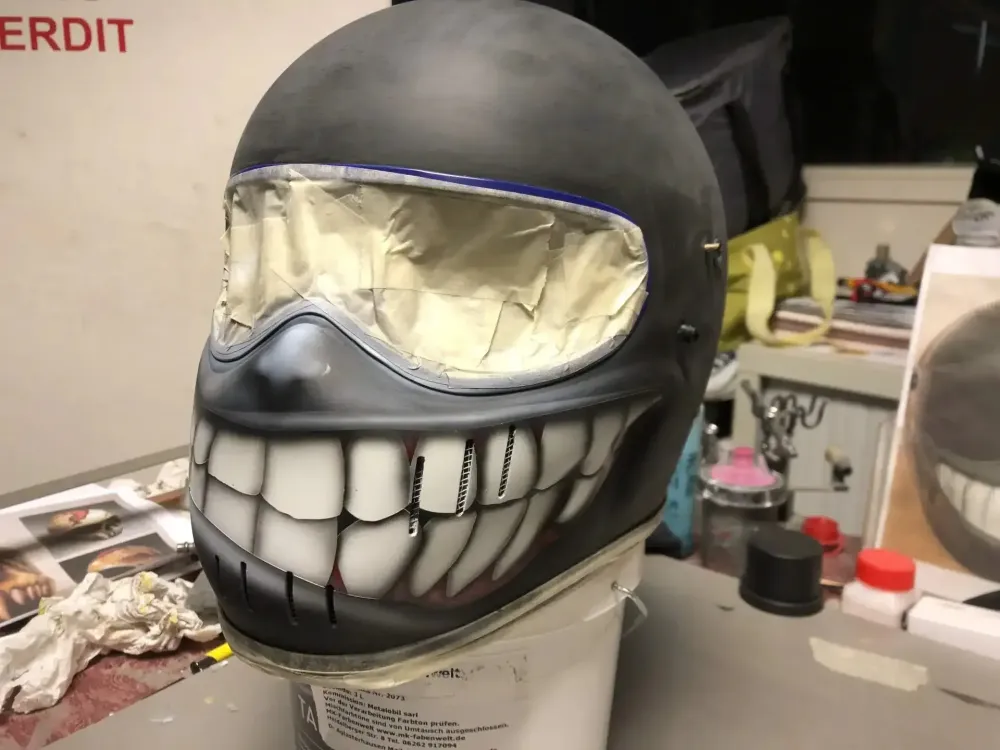 Casque – Aérographie mâchoire & cervelle (15)