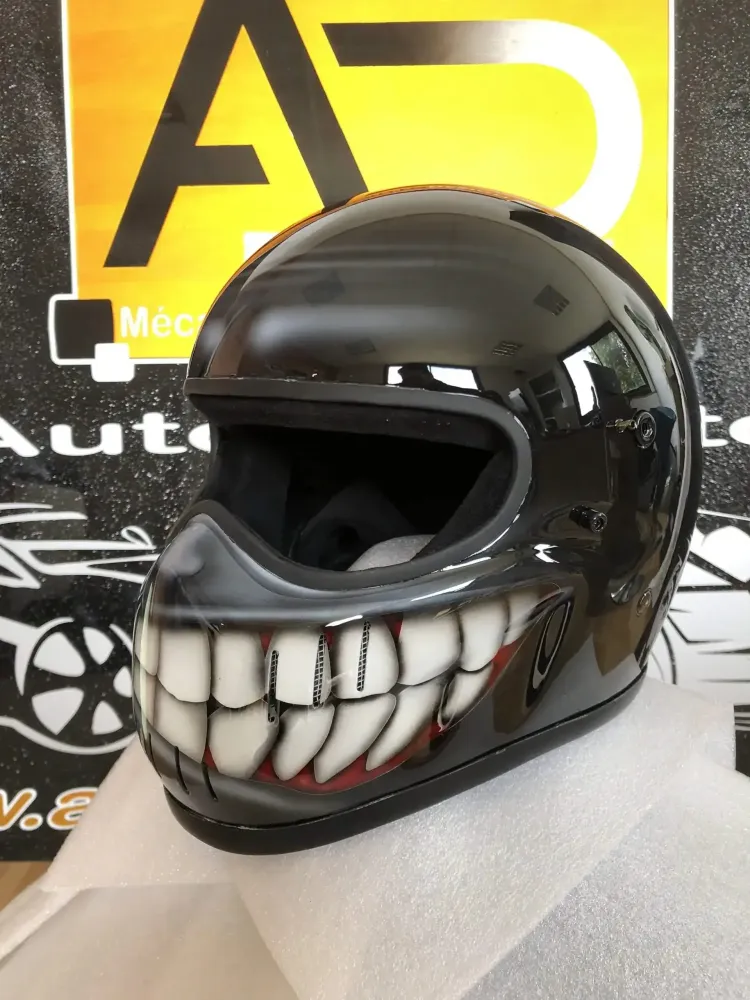 Casque – Aérographie mâchoire & cervelle (13)