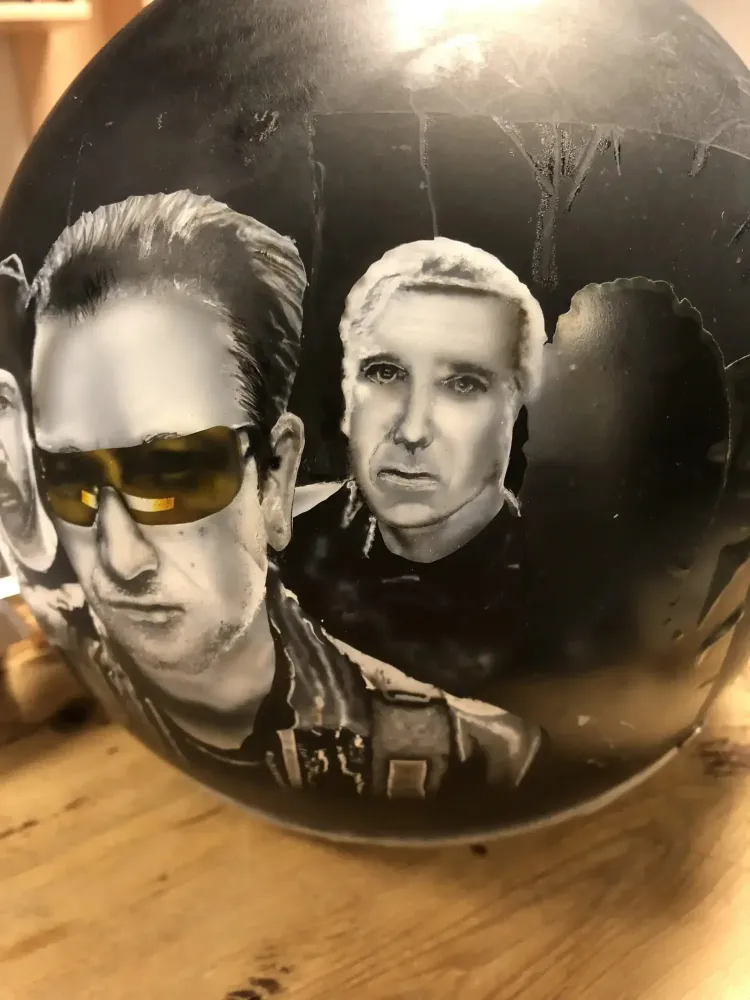 Casque – Aérographie portraits U2 (14)
