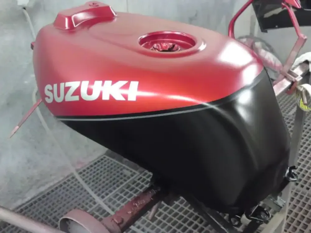 Suzuki GSXR 1100 – Peinture personnalisée (13)