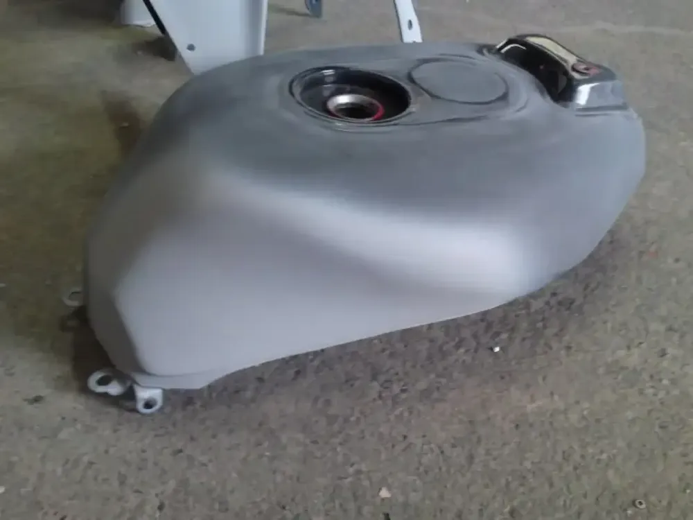 Suzuki GSXR 1100 – Peinture personnalisée (1)