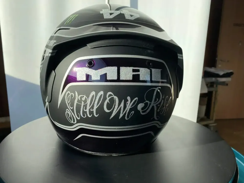 Casque Hamilton Mercedes 2021 – Noir mat & violet (28)