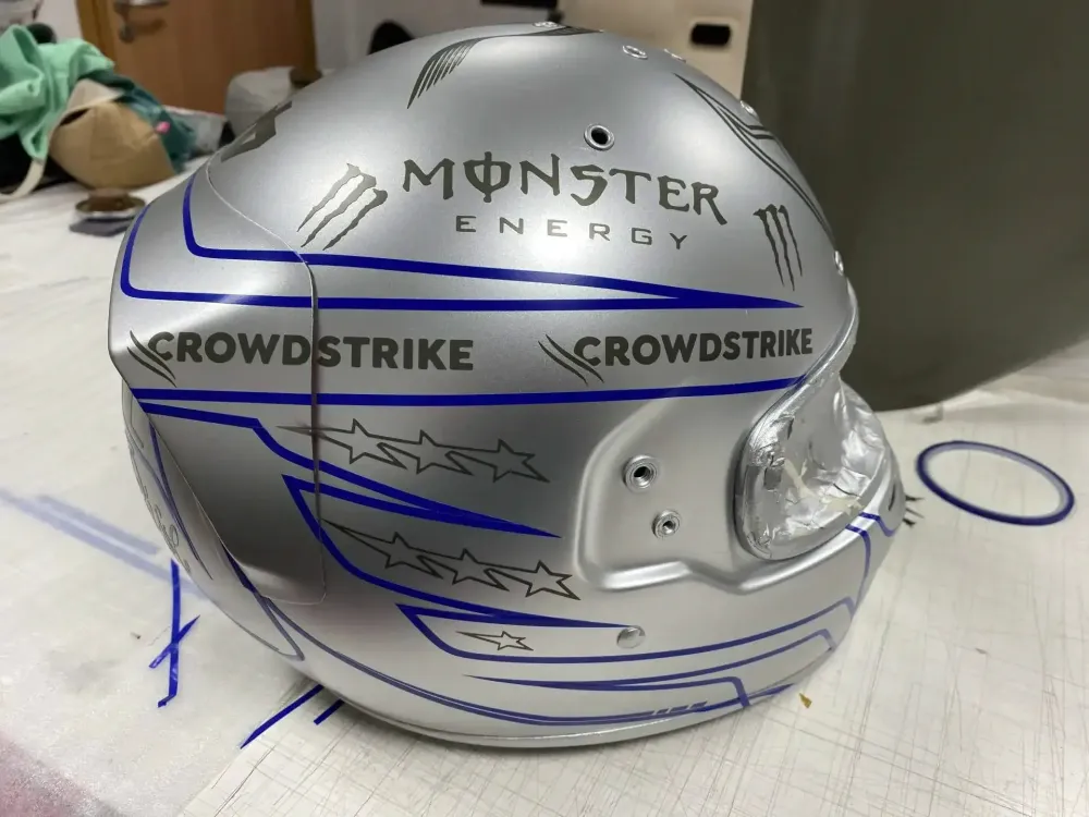 Casque Hamilton Mercedes 2021 – Noir mat & violet (27)