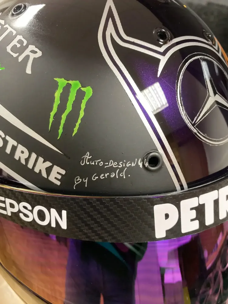 Casque Hamilton Mercedes 2021 – Noir mat & violet (18)
