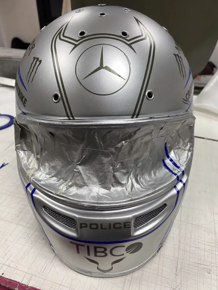 Casque Hamilton Mercedes 2021 – Noir mat & violet (13)