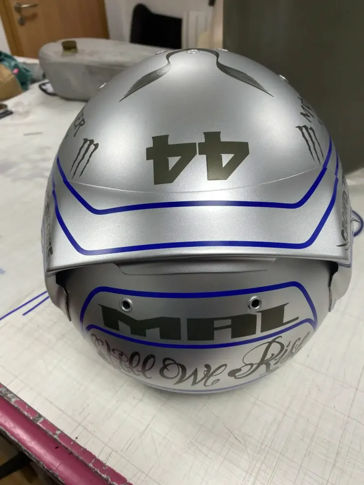 Casque Hamilton Mercedes 2021 – Noir mat & violet (11)