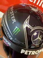 Casque Hamilton Mercedes 2021 – Noir mat & violet (4)