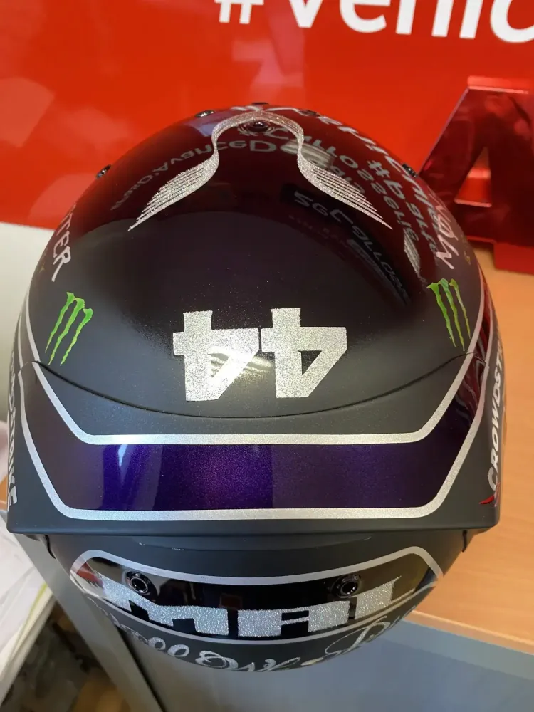 Casque Hamilton Mercedes 2021 – Noir mat & violet (6)