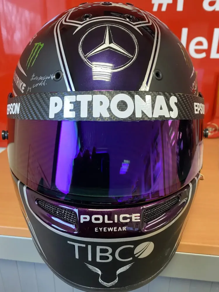 Casque Hamilton Mercedes 2021 – Noir mat & violet (5)