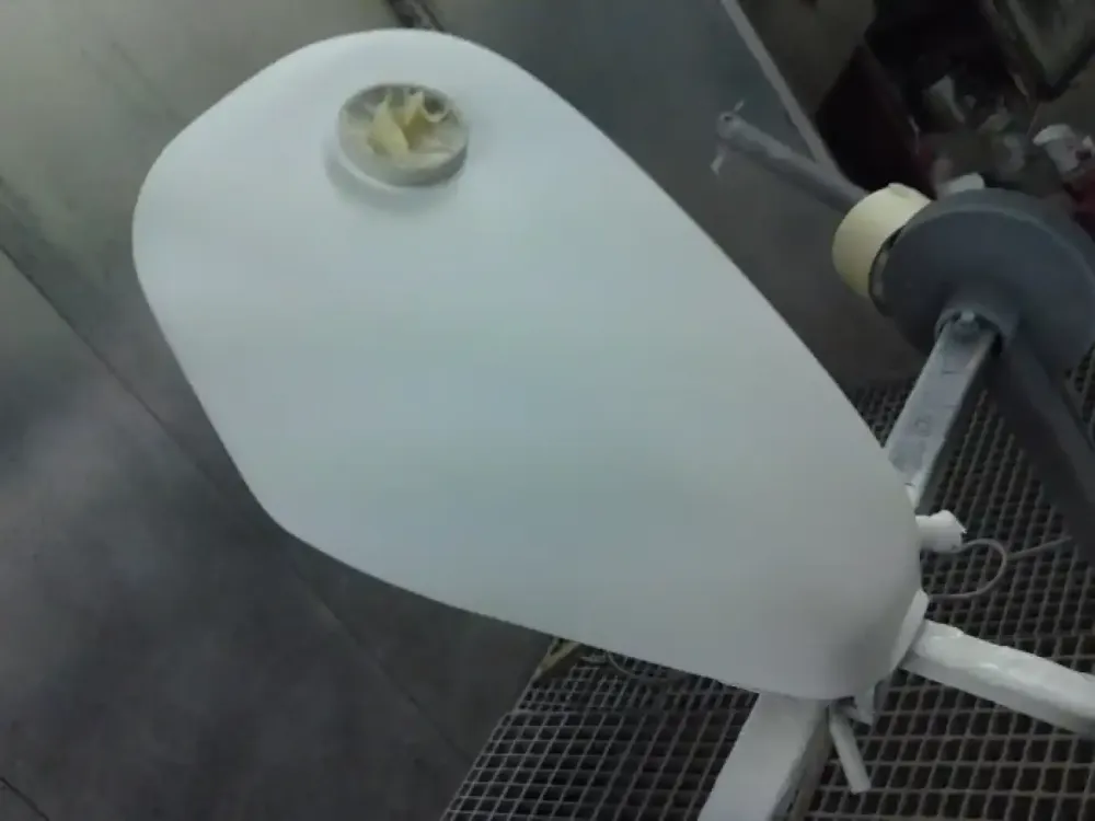 Harley Davidson – Peinture orange candy & paillettes or (8)