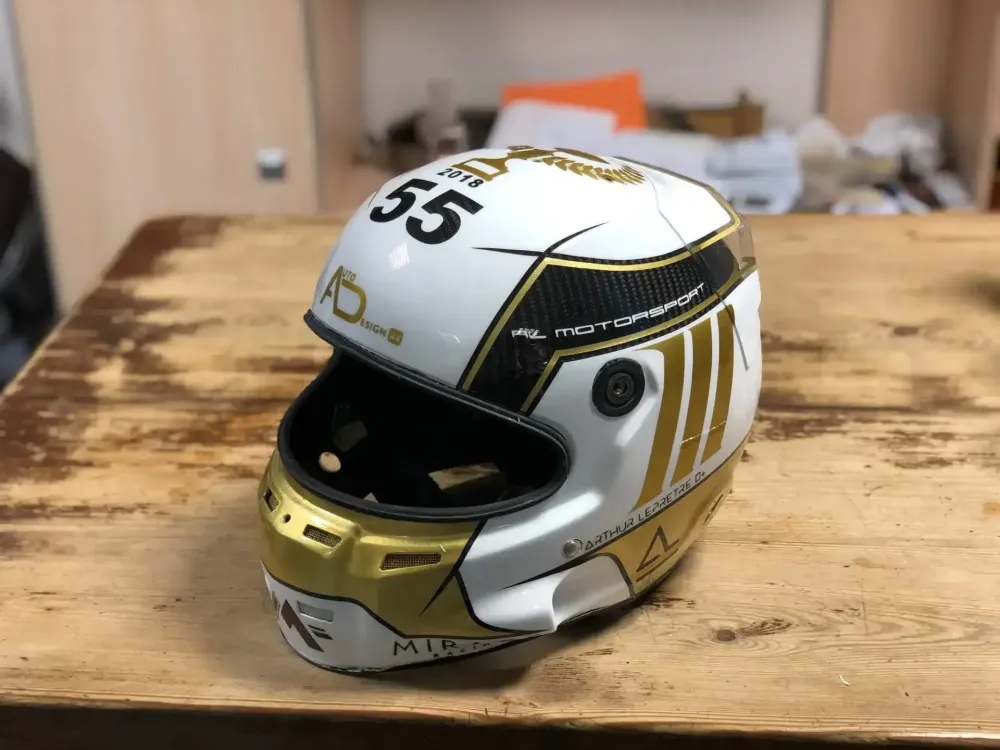 Casque compétition carbone – Or & blanc