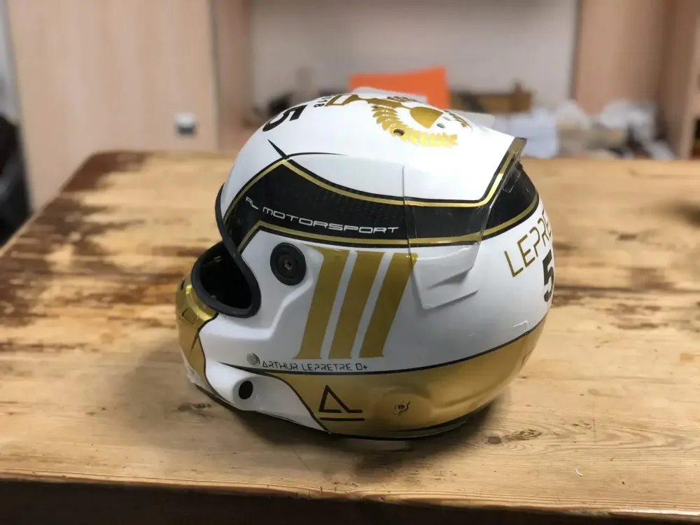 Casque compétition carbone – Or & blanc (43)