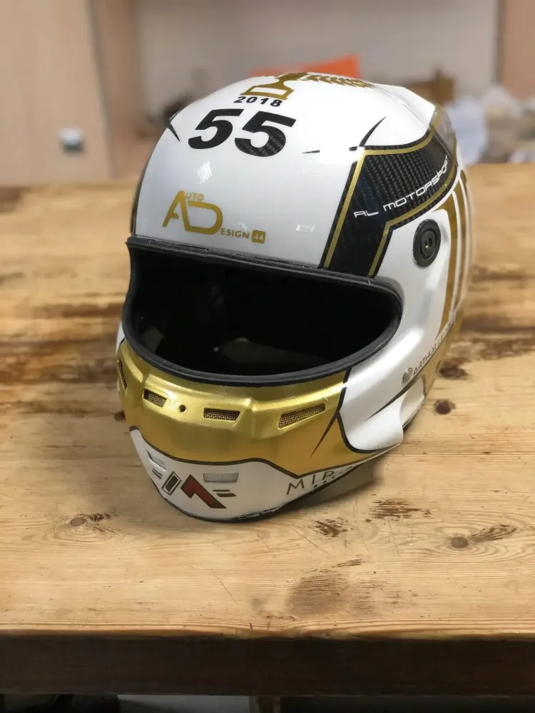 Casque compétition carbone – Or & blanc (13)