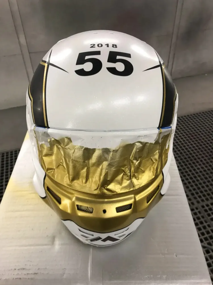 Casque compétition carbone – Or & blanc (8)