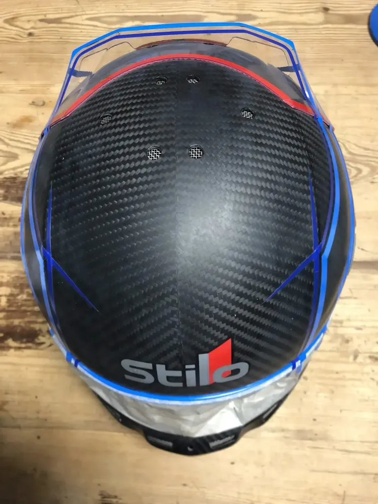 Casque compétition carbone – Or & blanc (3)