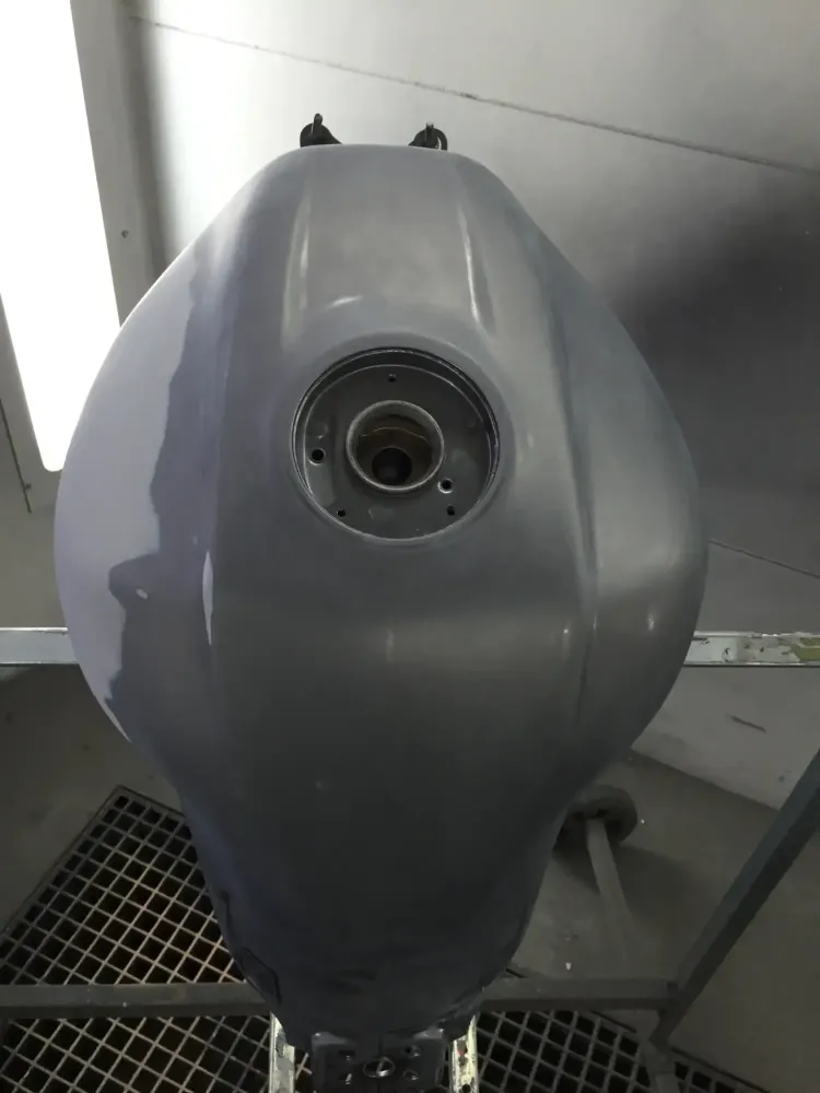 Suzuki – Réparation et peinture réservoir origine (10)