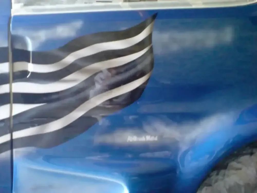 Peugeot 106 bleue – Déco drapeau breton (14)