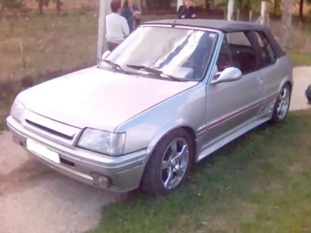 Peugeot 205 cabriolet – Grise (3)