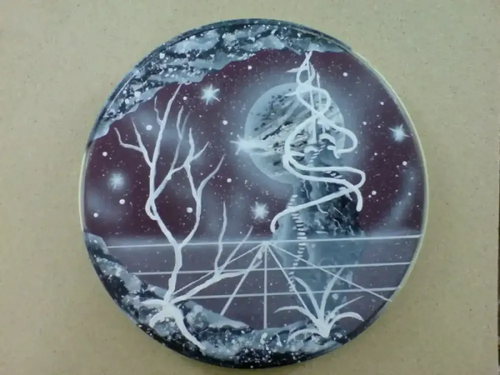 Trappe à essence futuriste (1)