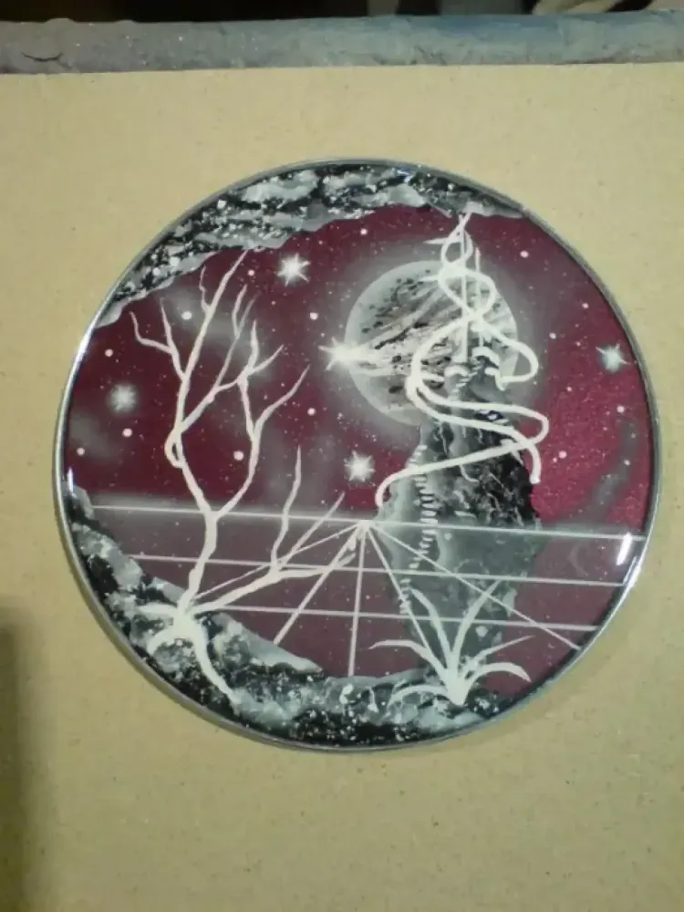 Trappe à essence futuriste (2)